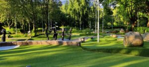 Vy över äventyrsgolfen